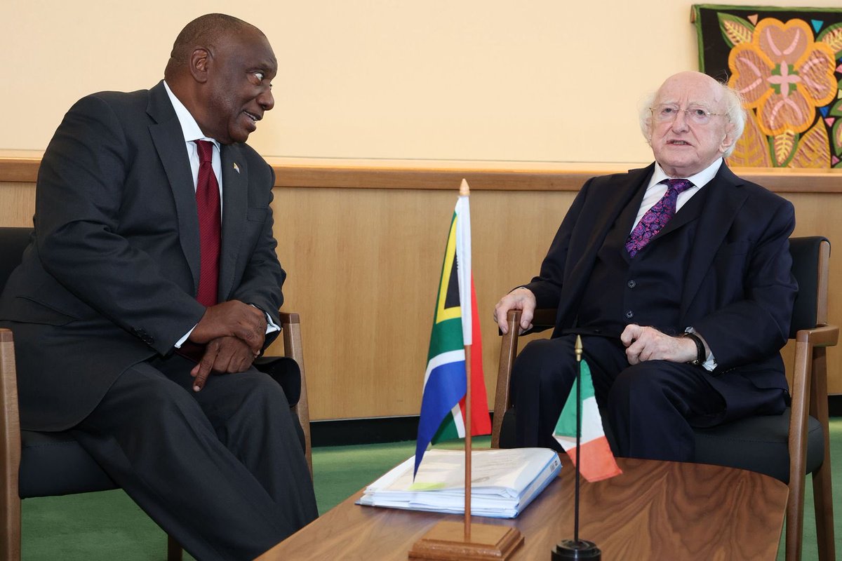 PresidencyZA's tweet photo. [BILATERAL]: His Excellency President @CyrilRamaphosa in a bilateral meeting with His Excellency President Michael D. Higgins of the Republic of Ireland.

President Ramaphosa is in New York for the 79th Session of the United Nations General Assembly - an annual gathering of world leaders and Heads of international oganisations discussing global challenges and how to address these challenges in the best interest of humanity. 

#UNGA79
#BetterAfricaBetterWorld 🌍