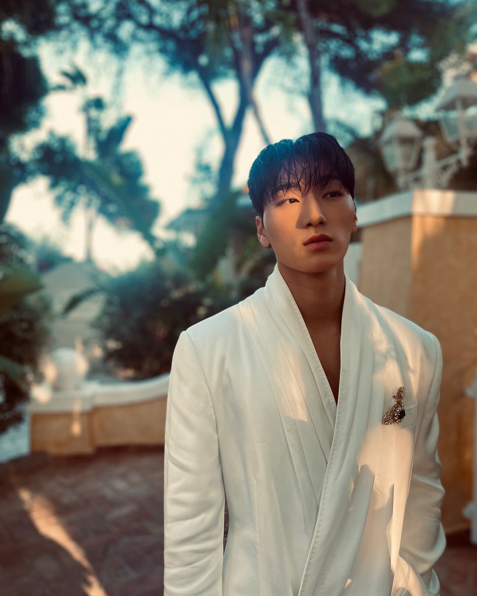 choi3anJJM's tweet photo. 240706 📸
Day 3. Finale Bianco 🤍
#dgaltasartoria #wonderfulcollection #vivasardegna🇮🇹💛 #ateez #choisan #grazieatutti❤️ https://t.co/PEx1yAGHox