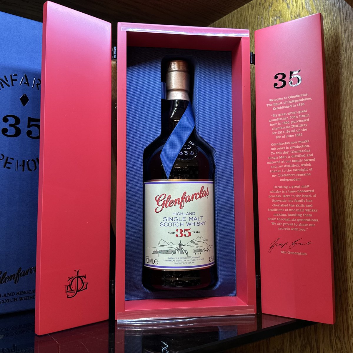 Cgarsltd's tweet photo. Glenfarclas 35 Year Old - 43% 70cl
https://t.co/vnfprgDBPH
#Whisky #dramgoodtime #Whiskey #WhiskyLover #WhiskyTime #SingleMalt #Scotch #Bourbon #WhiskyPorn #WhiskyCollection #WhiskyTasting #WhiskyBar #WhiskyLife #WhiskyGram #WhiskyWednesday #WhiskyNight #WhiskyInfluencer https://t.co/D5arVCRvrN