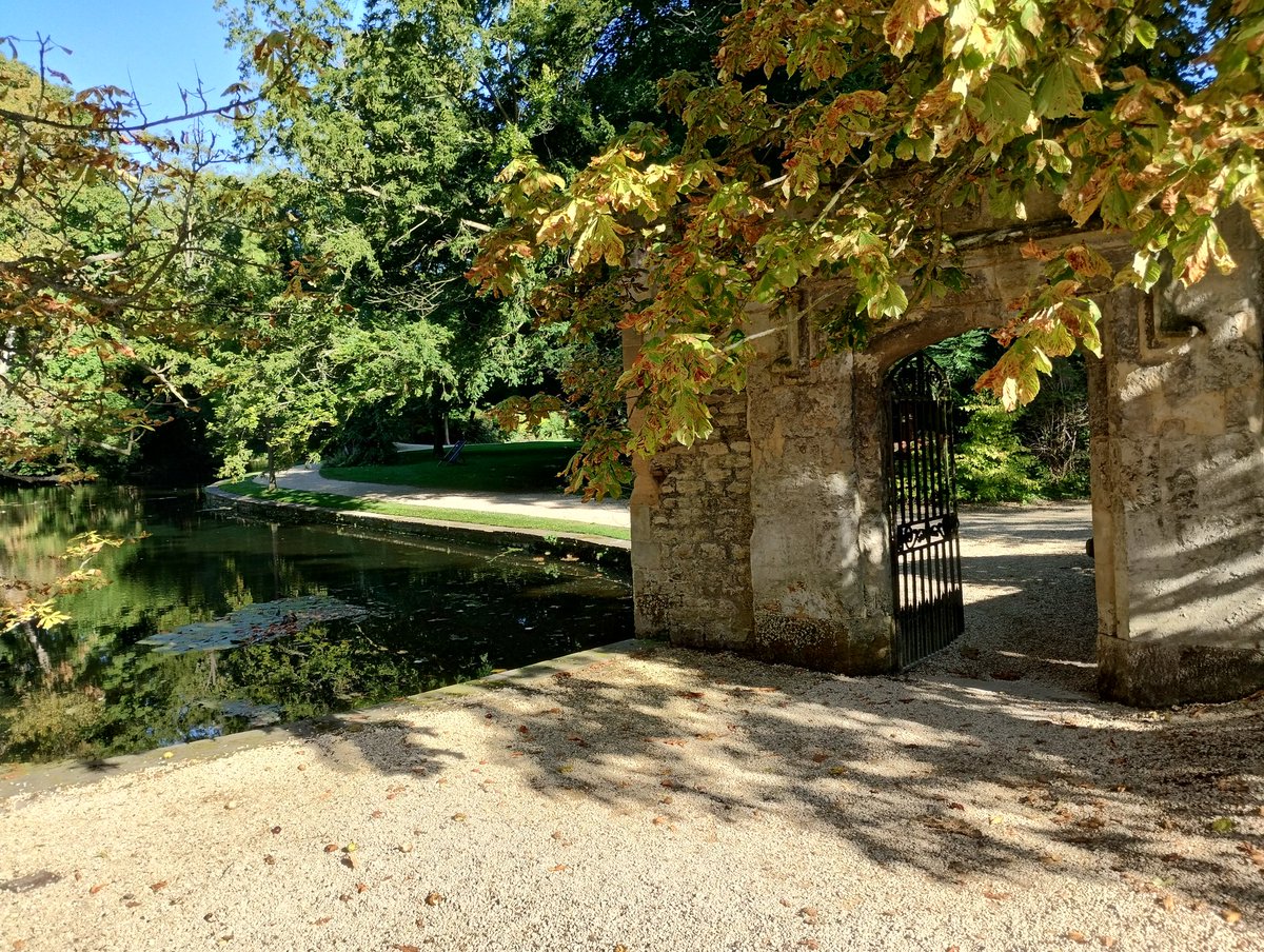 SongPath (@songpath) on Twitter photo Just three weeks until our next SongPath in Oxford!
Here's the beautiful lake <a href="/WorcCollegeOx/">Worcester College, Oxford</a> when we visited last week, with the autumnal leaves just turning fiery.
🌳 SongPath <a href="/OxfordSong/">Oxford Song (formerly Oxford Lieder)</a>
🍂 Sun 13 Oct
🍄 10:30am-12:15pm
🌰 Worcester College Gardens
songpath.co.uk Just three weeks until our next SongPath in Oxford!
Here's the beautiful lake <a href="/WorcCollegeOx/">Worcester College, Oxford</a> when we visited last week, with the autumnal leaves just turning fiery.
🌳 SongPath <a href="/OxfordSong/">Oxford Song (formerly Oxford Lieder)</a>
🍂 Sun 13 Oct
🍄 10:30am-12:15pm
🌰 Worcester College Gardens
songpath.co.uk