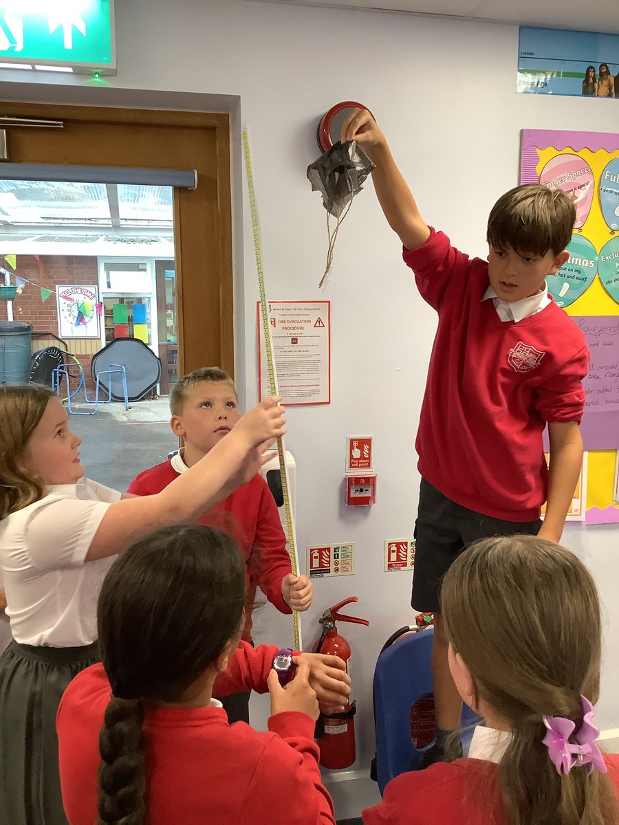 Barfordstpeters's tweet photo. Year 5 have been investigating air resistance this afternoon, they made parachutes and dropped them from the same height. They discovered that the best parachutes were the ones that fell slower, creating the most air resistance. #bspscience https://t.co/GCRYJfSgnh