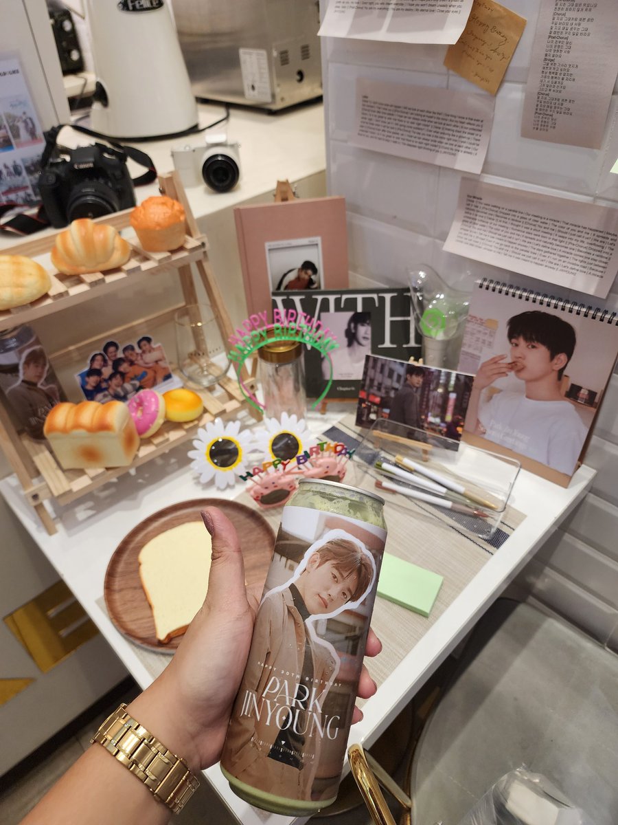 aedlsy's tweet photo. Celebrated Jinyoung's 30th Birthday 📷 Behind the Lens 🎞 with my AhgaseBestie @marixcyj 

thank you for the event for our 🍑nyoung~ and also po sa album 🥹🫶
nice to meet you all &amp; see you again po ✨️😉

congrats po 👏🥰 @fandayne @jinyoungspeachy @thepeachyprio https://t.co/DauTOMEY2b