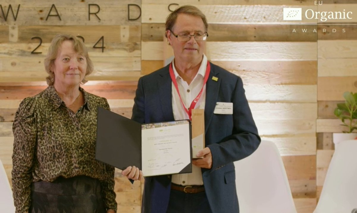 Ruotsin Sörmland EU-palkittiin Bio-district-alueena 🇸🇪
Bio-district on EU:n virallinen "luomualue", oma voittajamme Etelä-Savo kisasi menestyksekkäästi yleisessä luomualueiden sarjassa 🇫🇮