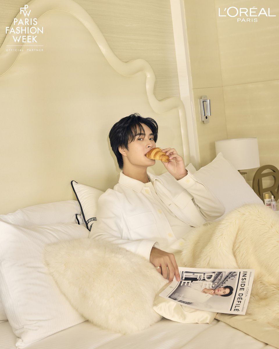 LOrealParisTH's tweet photo. 𝑩𝒐𝒏𝒋𝒐𝒖𝒓! 𝑾𝒂𝒏𝒕 𝒔𝒐𝒎𝒆 𝒄𝒓𝒐𝒊𝒔𝒔𝒂𝒏𝒕? 🥐✨ 

 @gemini_ti พร้อมแล้ว คุณพร้อมหรือยัง...
 กับงานแฟชั่นโชว์ยิ่งใหญ่ที่สุดแห่งปี Le Défilé L’Oreal Paris 🇫🇷🤍 

#LOrealParisTH #LEDEFILELOREALTH #WORTHIT #LeDefileLOrealxGemini #Gemini_NT https://t.co/j197KCDxVR