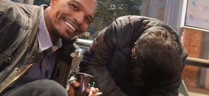 Met a fan..  Smh It was a night out.. I guess https://t.co/FvHWjcV7Qb<a href="/tag/xboxshare"class="tags"><span>#xboxshare</span></a><a href="/tag/easportsfifa23xboxone"class="tags"><span>#easportsfifa23xboxone</span></a>
