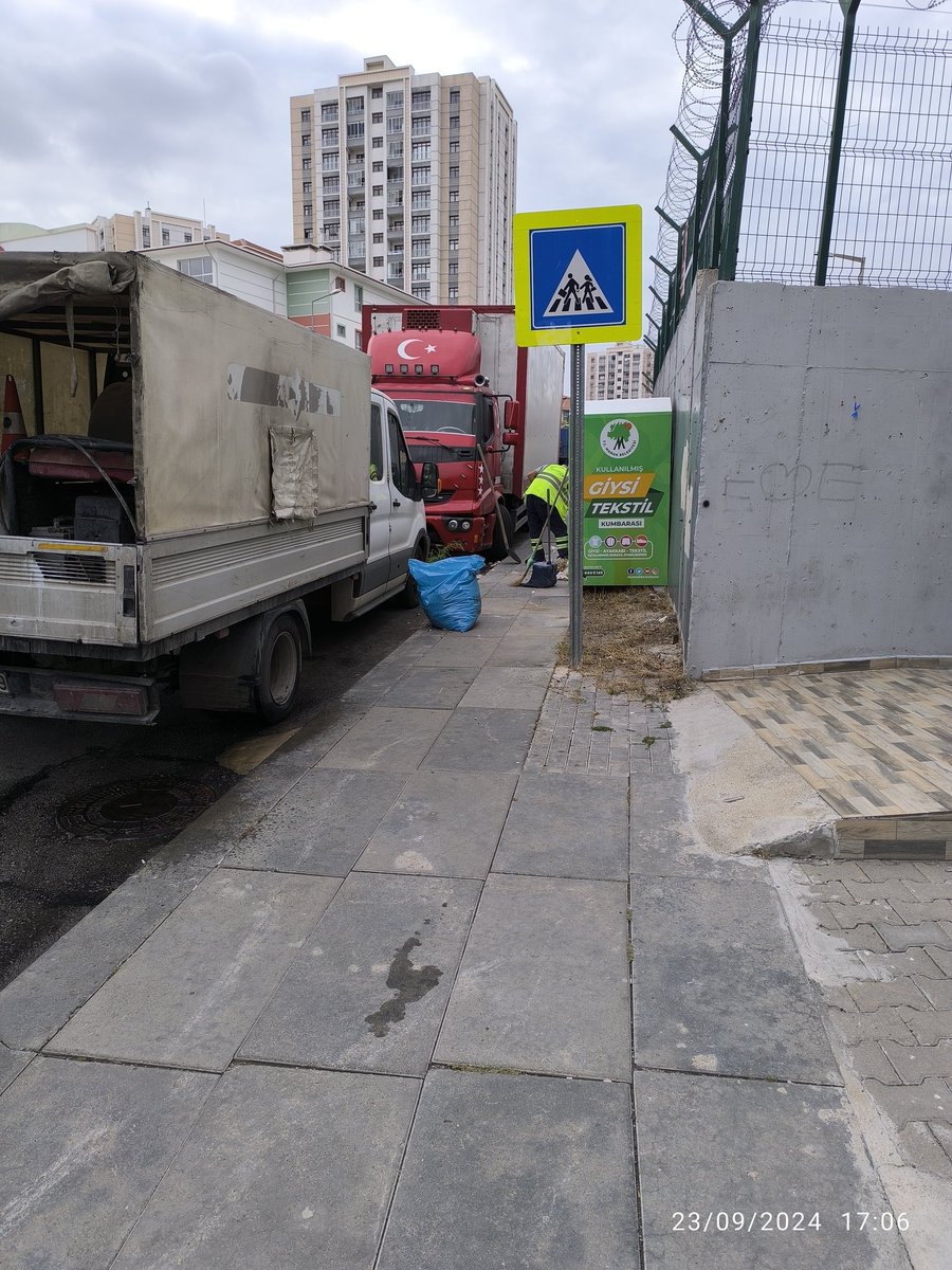 Mustafa56270695's tweet photo. Teşekkür ederim arkadaşlar geldi temizliği yapıyorlar sağolsunlar https://t.co/4tZgIRgNlK