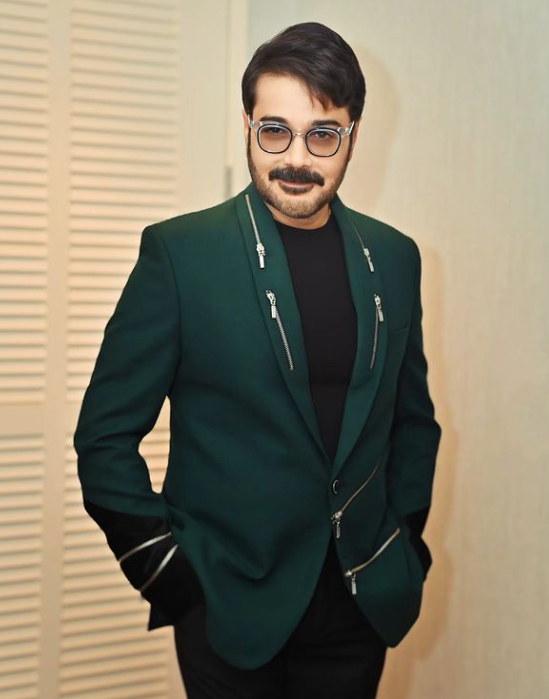 ZeeBanglaTv's tweet image. জন্মদিনের অনেক অনেক শুভেচ্ছা ও ভালোবাসা..!🎂💖
আমাদের সবার প্রিয় @prosenjitbumba 

#HappyBirthday
#ProsenjitChatterjee
#ZeeBangla