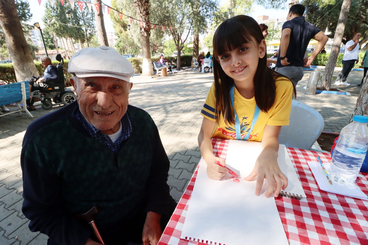 GSB_Adana's tweet photo. Bakanlığımız Eğitim, Araştırma ve Koordinasyon Genel Müdürlüğü tarafından 'Kuşaktan Kuşağa Öğrenme' programı kapsamında Adana Huzurevi sakinlerine yönelik etkinlik; Lise, İlköğretim Öğrencileri ve Gençlik Merkezi Gönüllülerimiz tarafından gerçekleştirildi. https://t.co/ulW0vOYtxq