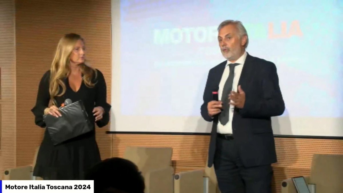 MilanoFinanza's tweet photo. .@MarcoZuffanelli (Presidente @manageritalia Toscana): «In Toscana abbiamo circa mezzo dirigente per ogni 100 dipendenti, siamo molto in ritardo rispetto al resto d'Europa, dove ci sono dai 3 ai 5 dirigenti ogni 100 dipendenti».
#MotoreItaliaToscana #BusinessTalk #PMIAwards https://t.co/ETkHrA8EGr