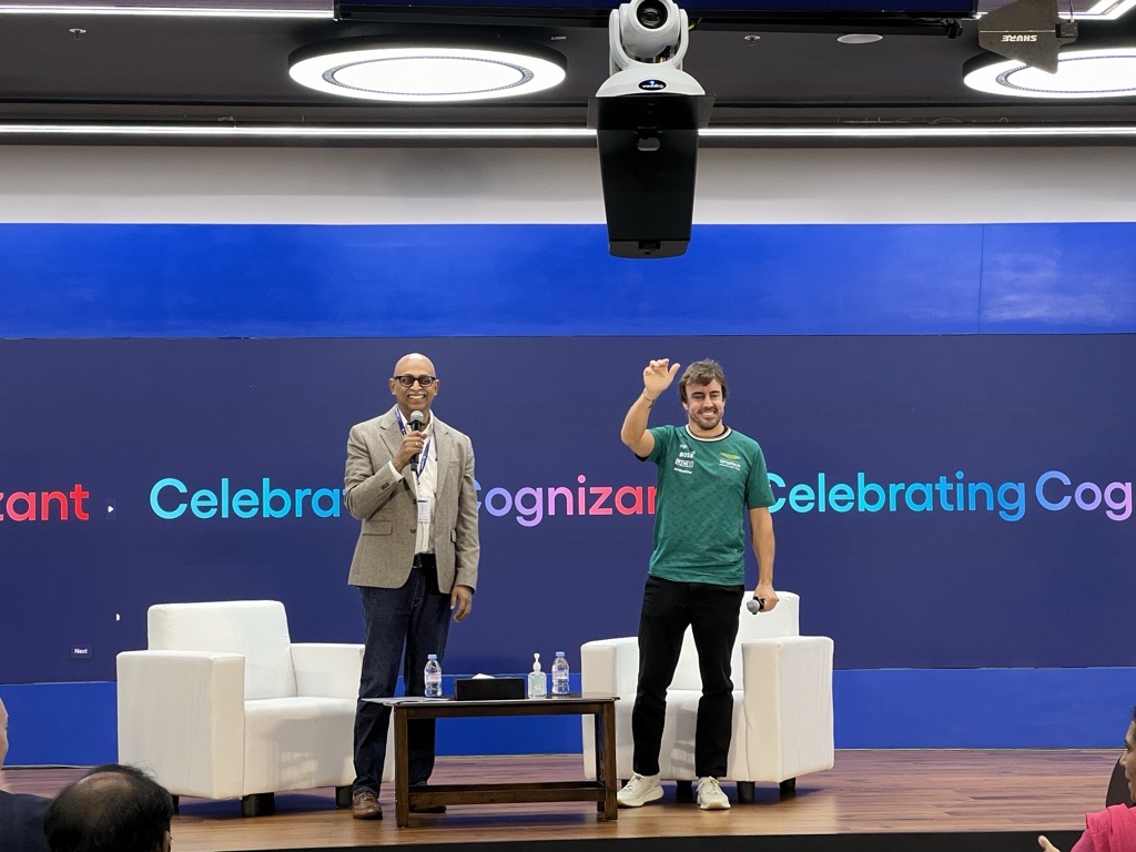 Cognizant's tweet image. Fernando Alonso joined a fireside chat—sharing insights and motivating the audience:
"Teamwork. Rely on the people next to you. In @AstonMartinF1, we have 1,000 people working for these two cars. Each one of these 1,000 people is a key part of our success" said Fernando.