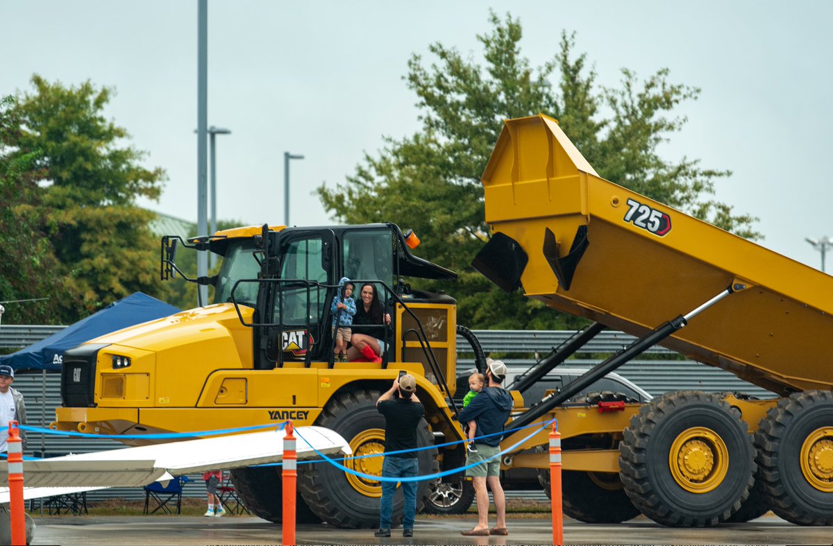 AGS_Augusta Airport tweet media