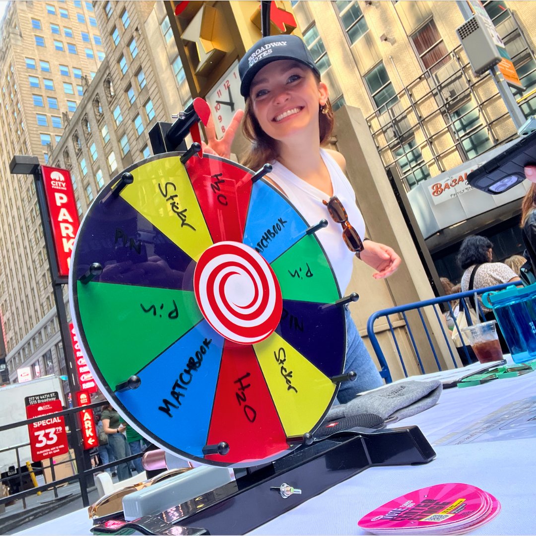 FeelGoodAction's tweet image. What an incredible day at the Broadway Flea Market! 🗳️🎭 Feel Good Action had an amazing time registering voters with Broadway Votes! Thanks to everyone who stopped by and to @BCEFA for having us! 💜

#FeelGoodAction #BroadwayVotes #YourVoteMatters #CivicEngagement