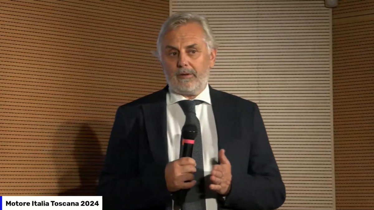 MilanoFinanza's tweet photo. .@MarcoZuffanelli (Presidente @manageritalia Toscana): «Nelle aziende c'è molto bisogno dei manager, perché i manager sono quelli che tengono la barra dritta quando l'azienda ha necessità di avere una direzione ben precisa con ordine e disciplina».
#MotoreItaliaToscana #PMIAwards https://t.co/I3lgpTf8uV
