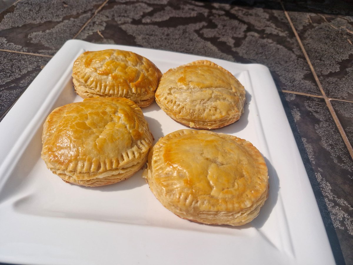 Pies 9 dollars ari 12 or 1.50 for two kindly dm to place your orders. Kindly retweet my customer might be on your timeline.