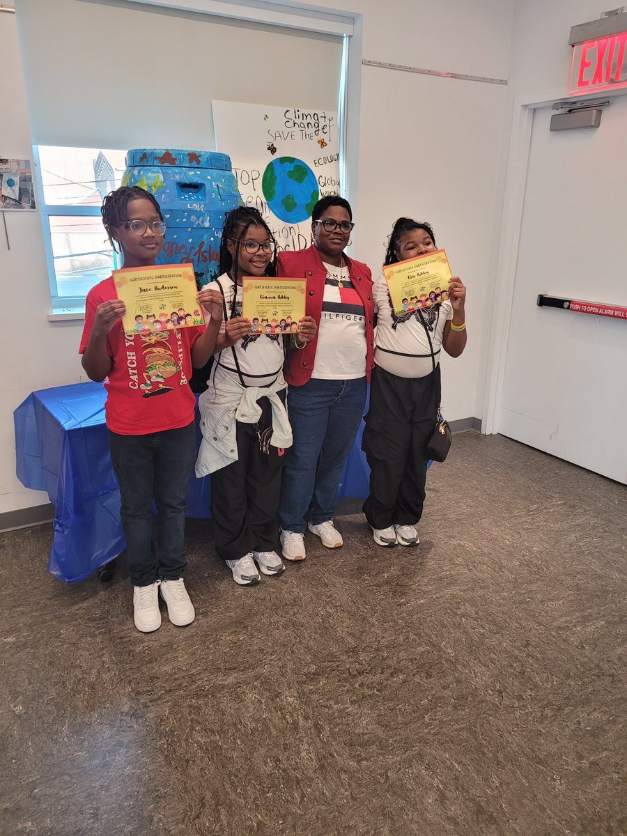 BatsCLC's tweet photo. It’s #ClimateWeekNYC 🌎 Check out our Climate Action Exhibition at the Coney Island, Brooklyn Public Library to see what the youth at Carey Gardens is doing to champion change! #Climate #ClimateChange #ClimateActionNow https://t.co/IxTSC1Fk98