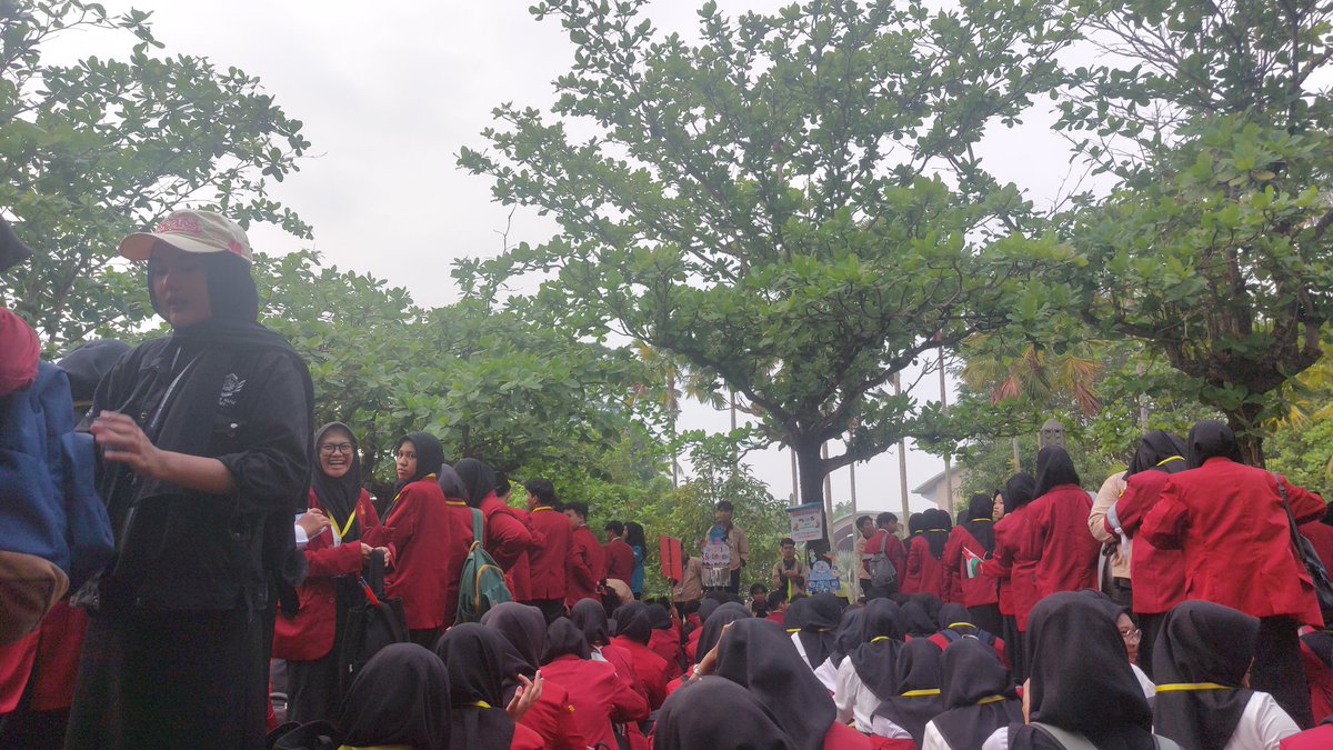 esabelajar's tweet photo. MATAF UNIV HARI INI SERUUU BGTTTTT, pematerinya keren2 pisannn euyyyy, 10/10🥹😍💗

#MATAFUMY2024 #AksatriyaKarsa 
#UMYStandWithPalestine #UniversitasMuhammadiyahYogyakarta #SinergiMudaMendunia #Generasimudamenduniauntukbangsa #KritisSimpatikuntukmasadepan https://t.co/plfnZZMBsH