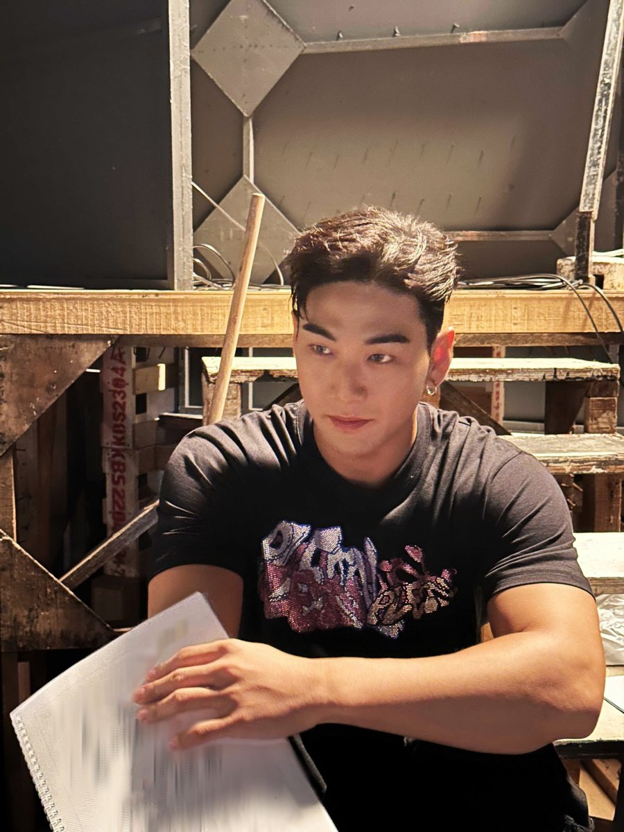 [#B_hind]
2024.09.23
#메소드클럽 

#백호 #강동호 #BAEKHO #KANGDONGHO