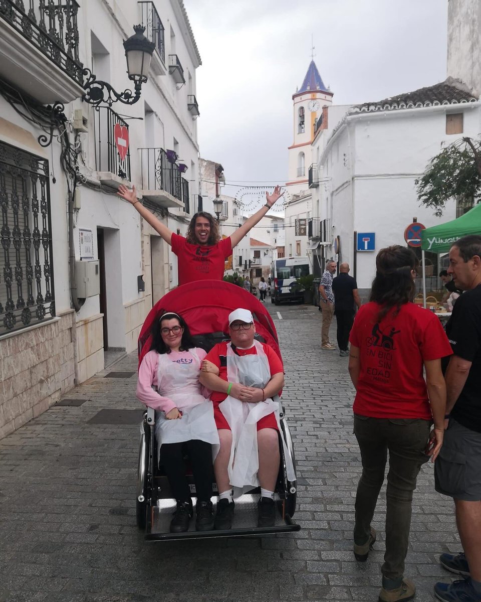 Fundatul tweet media