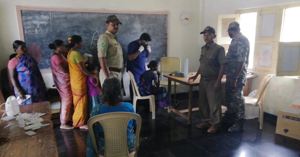 As a part of community outreach initiative, Markapur division of NSTR recently organized a health camp for the Chenchu tribals. They were also educated about healthy lifestyles for women and children, sanitation, and hygiene.

<a href="/moefcc/">MoEF&CC</a> <a href="/AndhraPradeshCM/">CMO Andhra Pradesh</a> <a href="/PawanKalyan/">Pawan Kalyan</a> <a href="/ntca_india/">National Tiger Conservation Authority</a>
