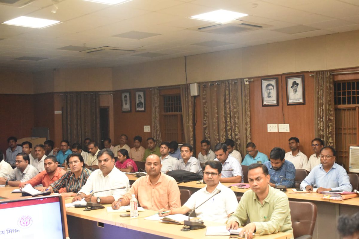 विशेष संचारी रोग नियंत्रण एवं दस्तक अभियान (दिनांक 01 अक्टूबर से 31 अक्टूबर 2024) और सम्पूर्णता अभियान को सफल बनाने हेतु स्वास्थ्य विभाग के कार्यो की समीक्षा बैठक कर सम्बंधित को आवश्यक निर्देश दिया।  <a href="/CMOfficeUP/">CM Office, GoUP</a> <a href="/UPGovt/">Government of UP</a> <a href="/InfoDeptUP/">Information and Public Relations Department, UP</a>