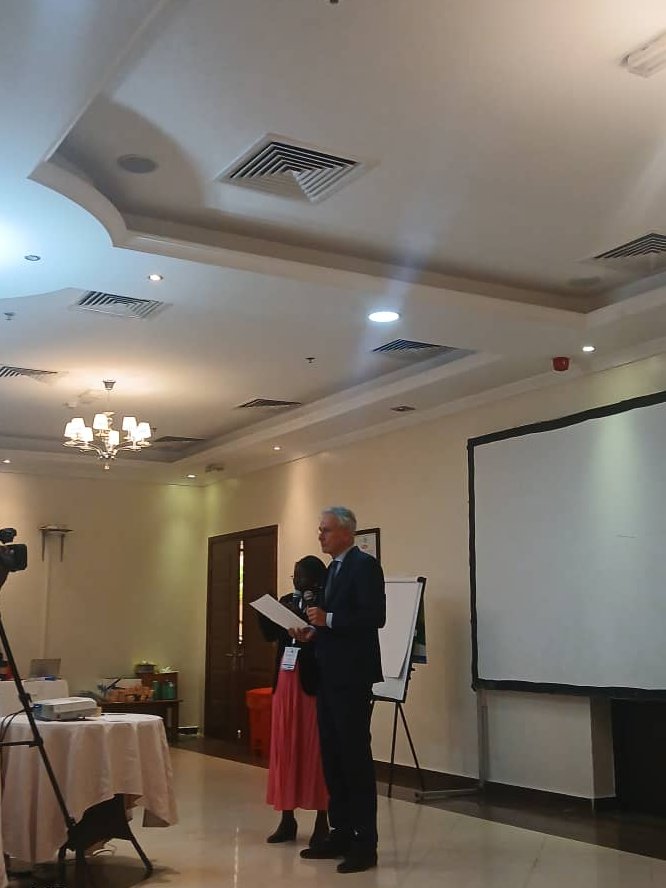 NLinSouthSudan's tweet photo. Ambassador-designate Paul Tholen spoke today at @Peaceforce 's forum themed 'Building bridges: Creating safe spaces for inclusive peace-processes in South Sudan'.
One of his main messages: youth involvement is key to peace and stability, now and in the future. #youthatheart https://t.co/soFfy26Ig6
