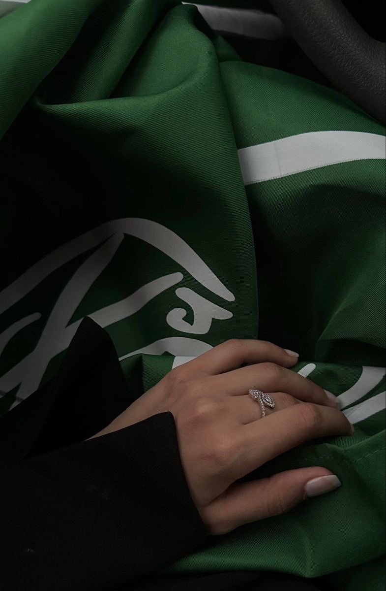 4_alnoory's tweet photo. وطني للمجد والعلياء دمت لنا 🇸🇦 فخر لي ان اكون  سعودية من هذا البلد 🤍💚#اليوم_الوطني_السعودي_94 https://t.co/dmvCa13Ylb