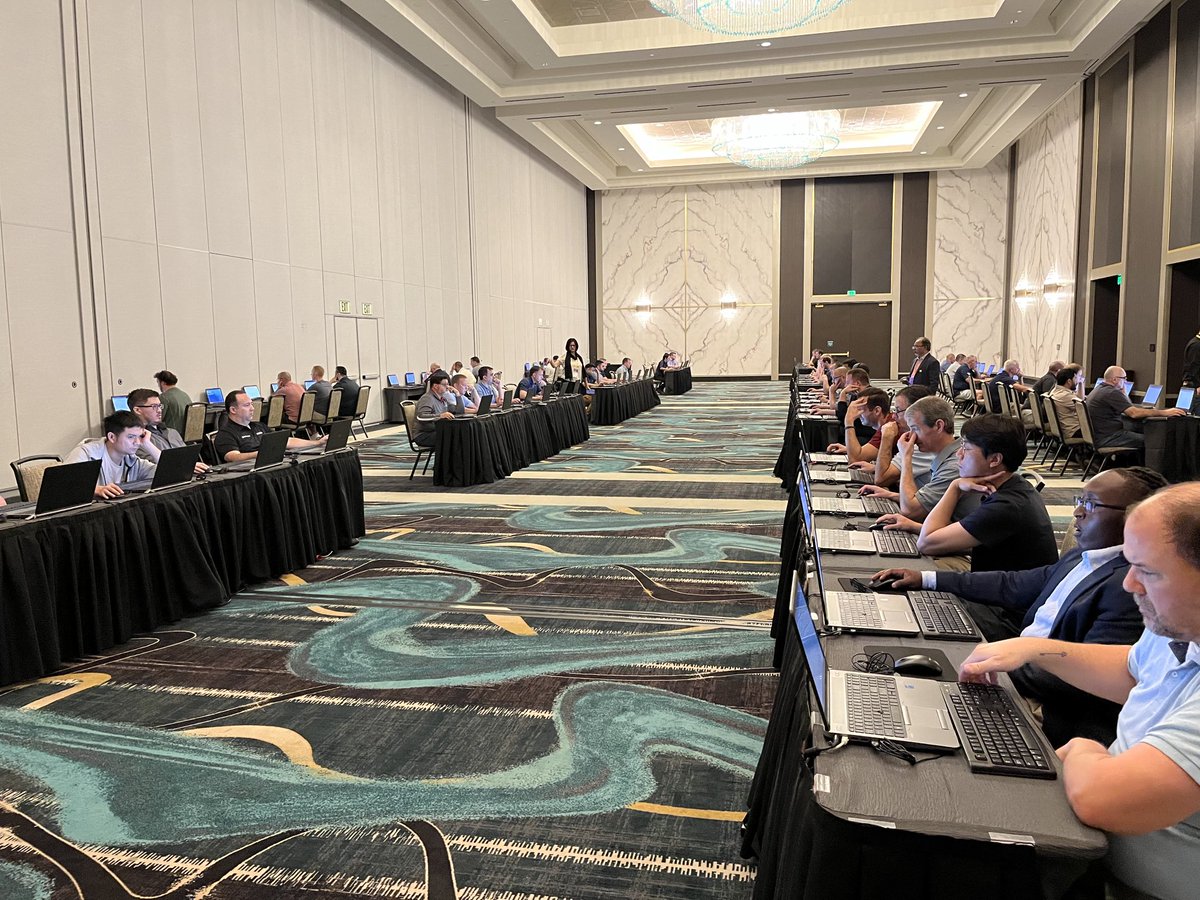 Peter Manijak tweet media