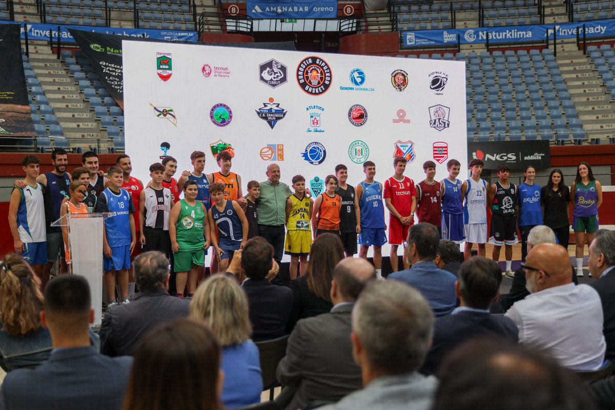 💙 𝐅𝐀𝐌𝐈𝐋𝐈𝐀 𝐀𝐑𝐆𝐀𝐙𝐊𝐈𝐀

🙌 Gipuzkoa Basket para el basket guipuzcoano!

📸: <a href="/Oscarhak/">Oscar Araujo</a>