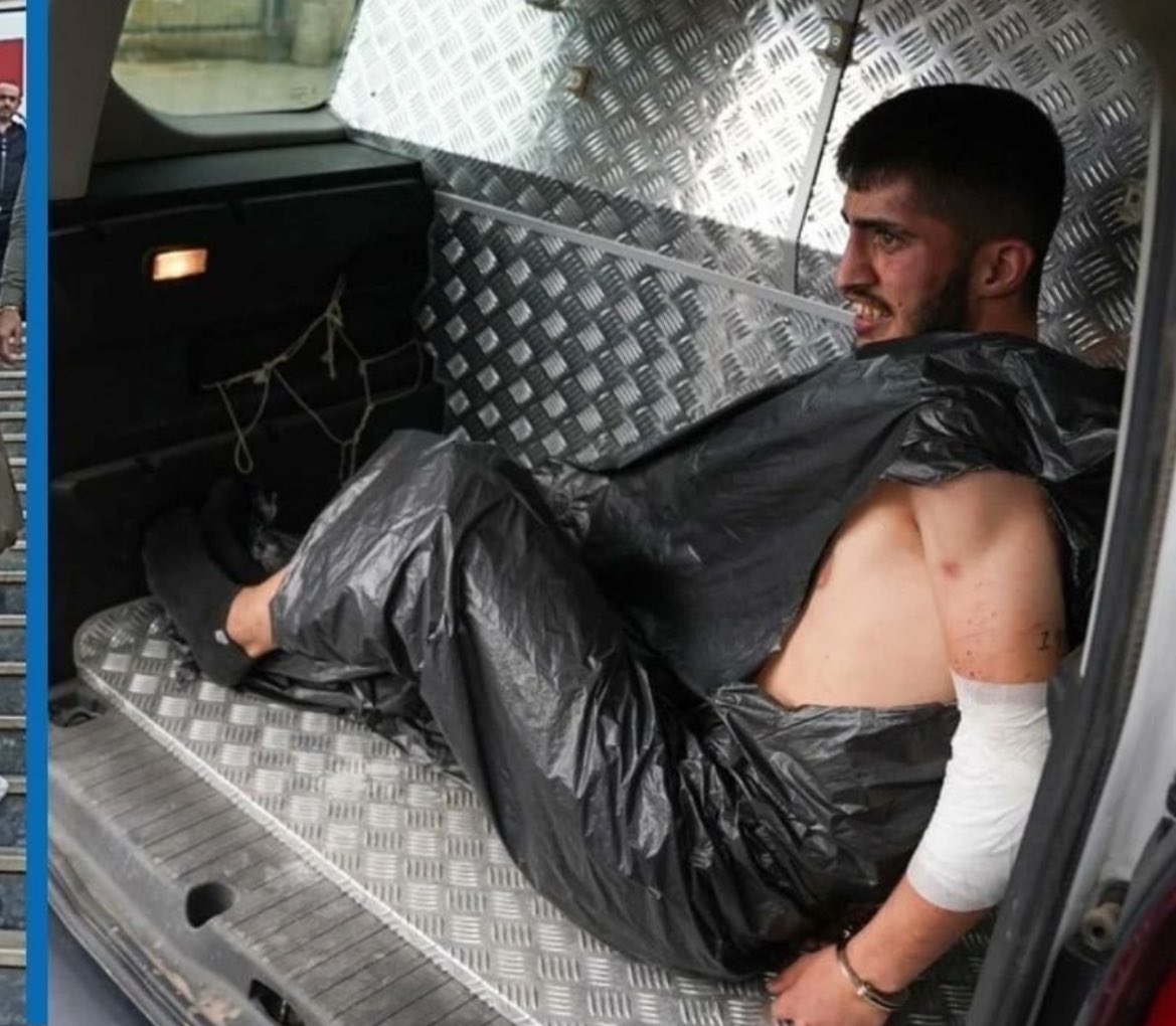 Yer : ABD  Missouri

Adı : Kevin Johnson

Yaşı : 37 

Suçu : Bir polis memurunu öldürmek 

Sonuç :  Zehirli iğneyle idam edildi 

Nasıl adalet ?