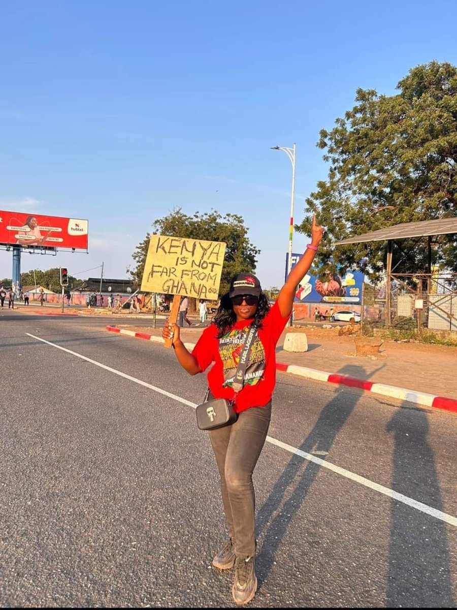 Beatrice_Annan1's tweet photo. Felicity did no wrong. She only wanted the best for her country under a government that sees no wrong with making the lives of its citizens worse. 

Why detain the young woman? 

#FreeFelicity https://t.co/eZyJjj4hvU