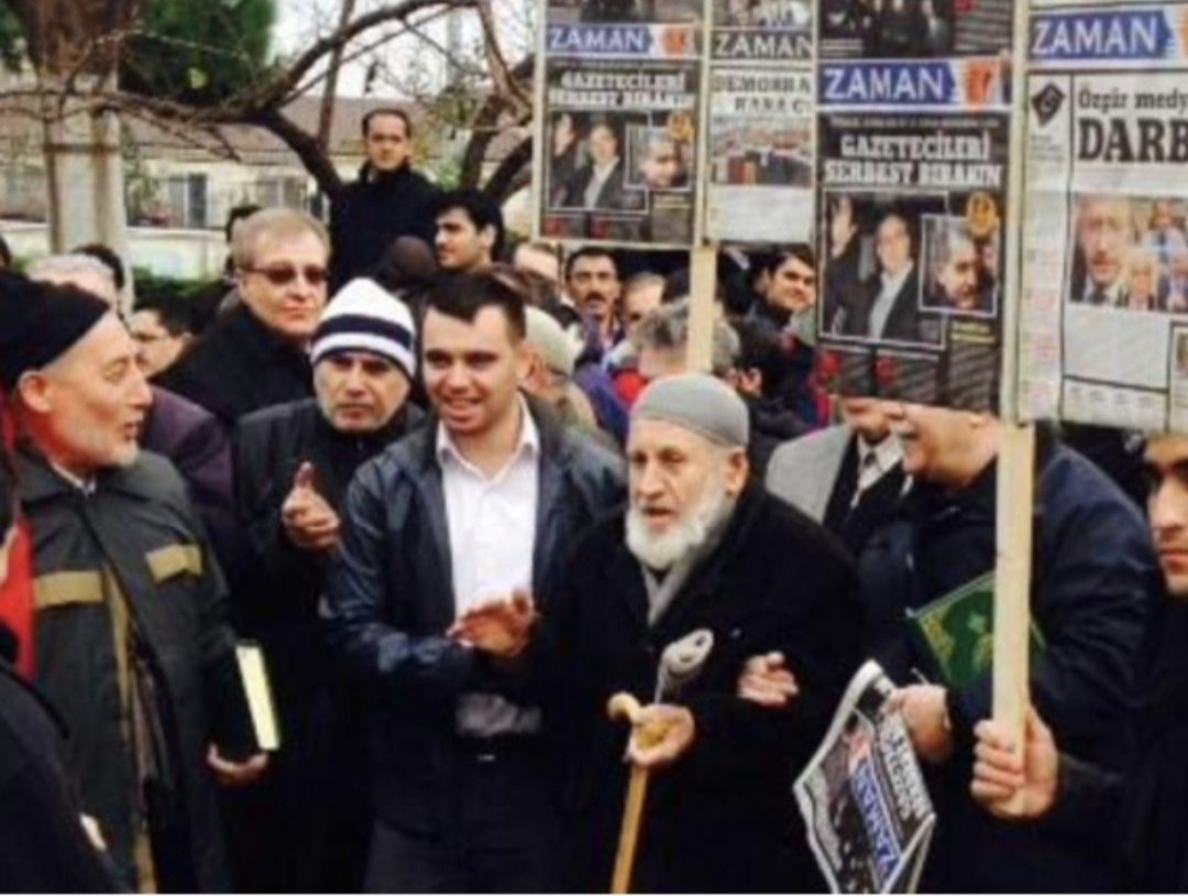 LUMOSBURSA's tweet photo. EMİN ADANUR
İzleyin fetö abiler nerede şimdi.
Zaman gazete kapanmasın diye destek verirken pozun🙃🙃🙃
Bana gelenleri paylaşırsam yada yazarsam.
Adam halen fetö'den destek alıyor.
Ve tehditler' e devam ediyor. https://t.co/DPX3fIDUQt