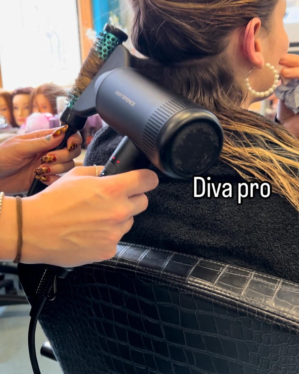 Anne Pickering #FE tweet media