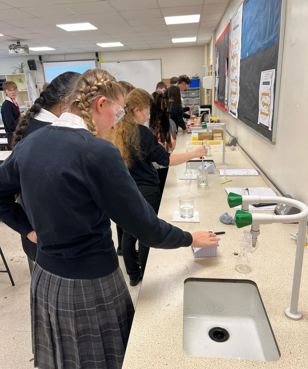 QEGS_Ashbourne's tweet photo. Y10 & Y11 Chemists have been learning about rates with a series of experiments including reaction of Mg in acid and effects of temperature using sodium thio and acid. #qegsscience https://t.co/i90OlMzz7v
