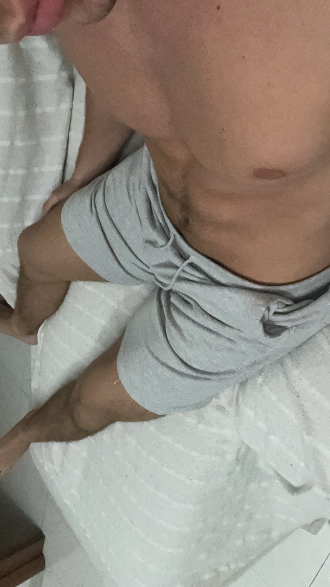 master_josephh's tweet photo. Immagino te perdente che guardandomi sei pronto a venerarmi e farti svuotare il portafogli 😂😂

#moneyslave #cashmaster #cashgod #findom #finsub #payslave #humanatm #walletdrain #cashcunt #sub #slave #paypig #drain https://t.co/aIKXdAJnVU