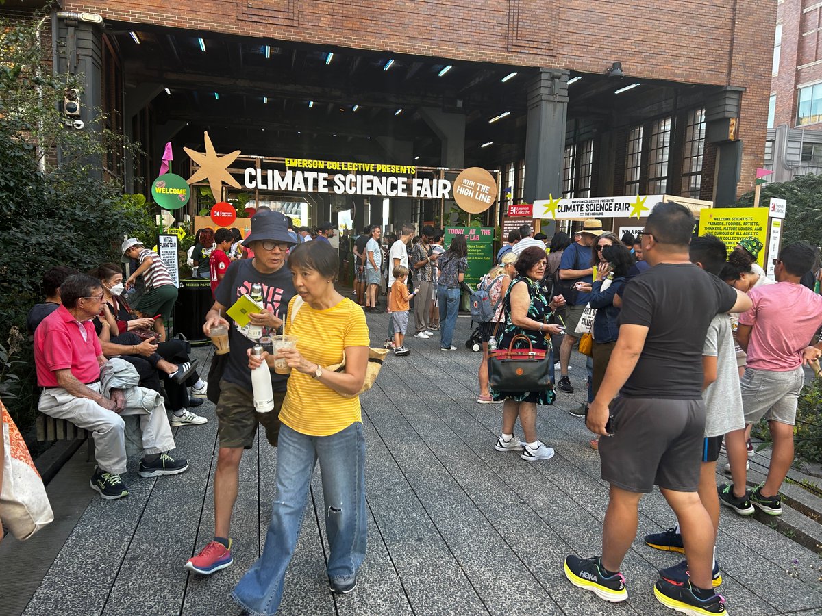 Acumen's tweet image. The High Line Park in New York City has been an incredible sight the last few days with the Emerson Collective putting together an amazing #ClimateScienceFair. Seeing kids learning about climate action from companies like Acumen investee @Biolitestove has been inspiring!