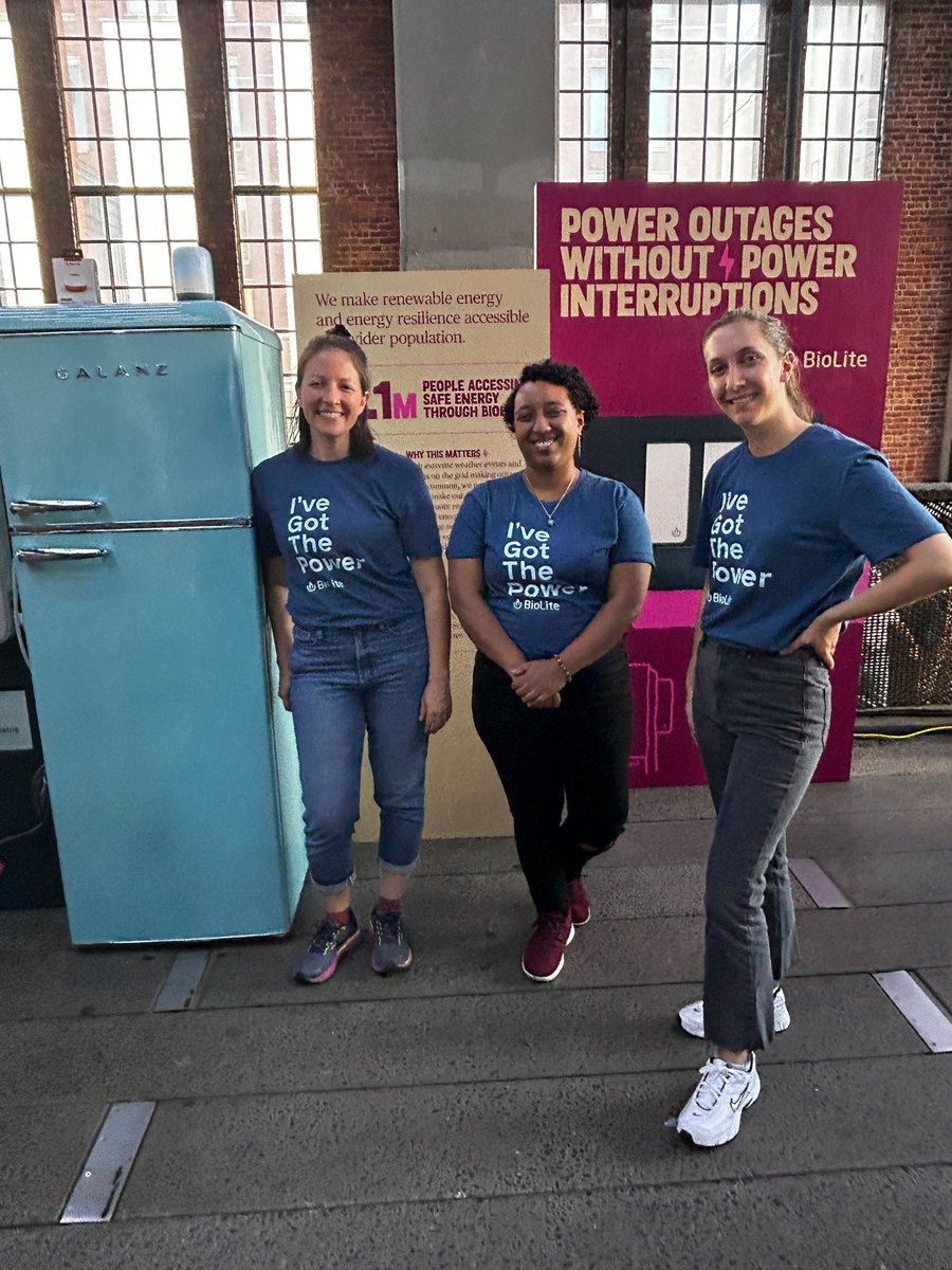 Acumen's tweet image. The High Line Park in New York City has been an incredible sight the last few days with the Emerson Collective putting together an amazing #ClimateScienceFair. Seeing kids learning about climate action from companies like Acumen investee @Biolitestove has been inspiring!