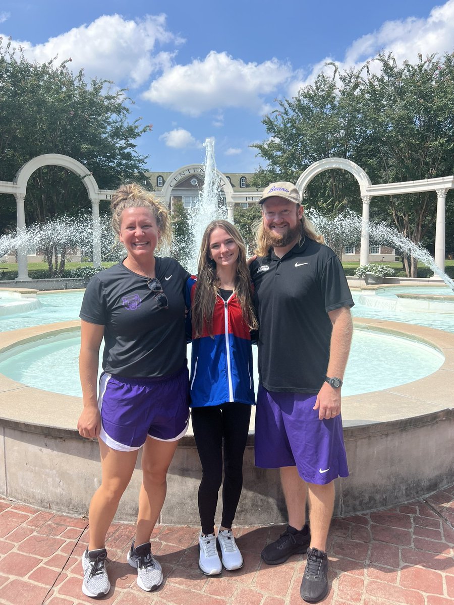 StarlynEd_xctf's tweet photo. Thank you to @UCAXCTF. for having me this weekend! Also a big thank you for the generous offer! Such a pretty campus!! https://t.co/EYicXaeU9X