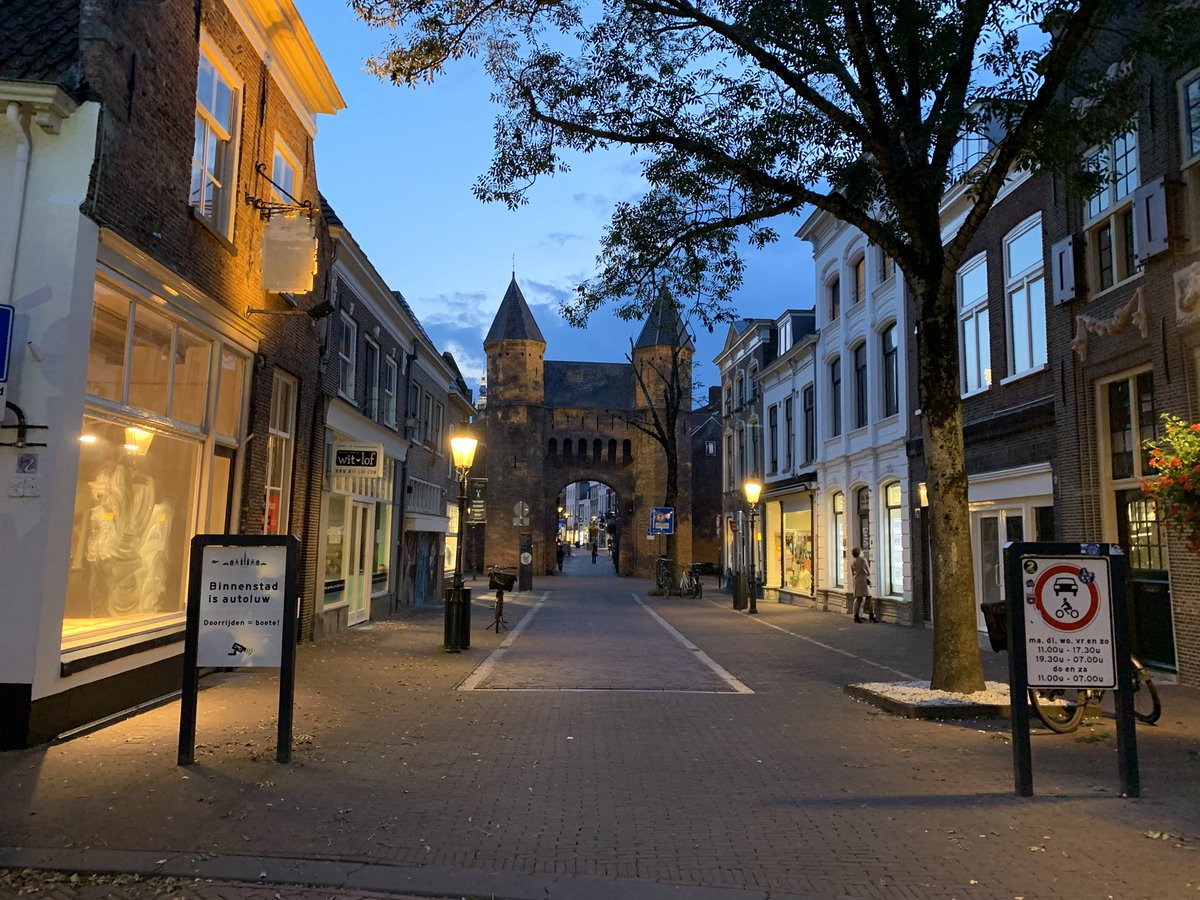 Wimzegt's tweet photo. 23 september 2024 …… ik weet niet wat @Gem_Amersfoort verstaat onder ‘begin september’ …… maar heel veel actie en activiteiten zijn er (nog) niet bij de stadsentrees van autoluwe binnenstad Bijna VIER JAAR na invoering is de toegang nog niet geregeld https://t.co/1K6qa0pcfD https://t.co/qGFLbZ8mVx