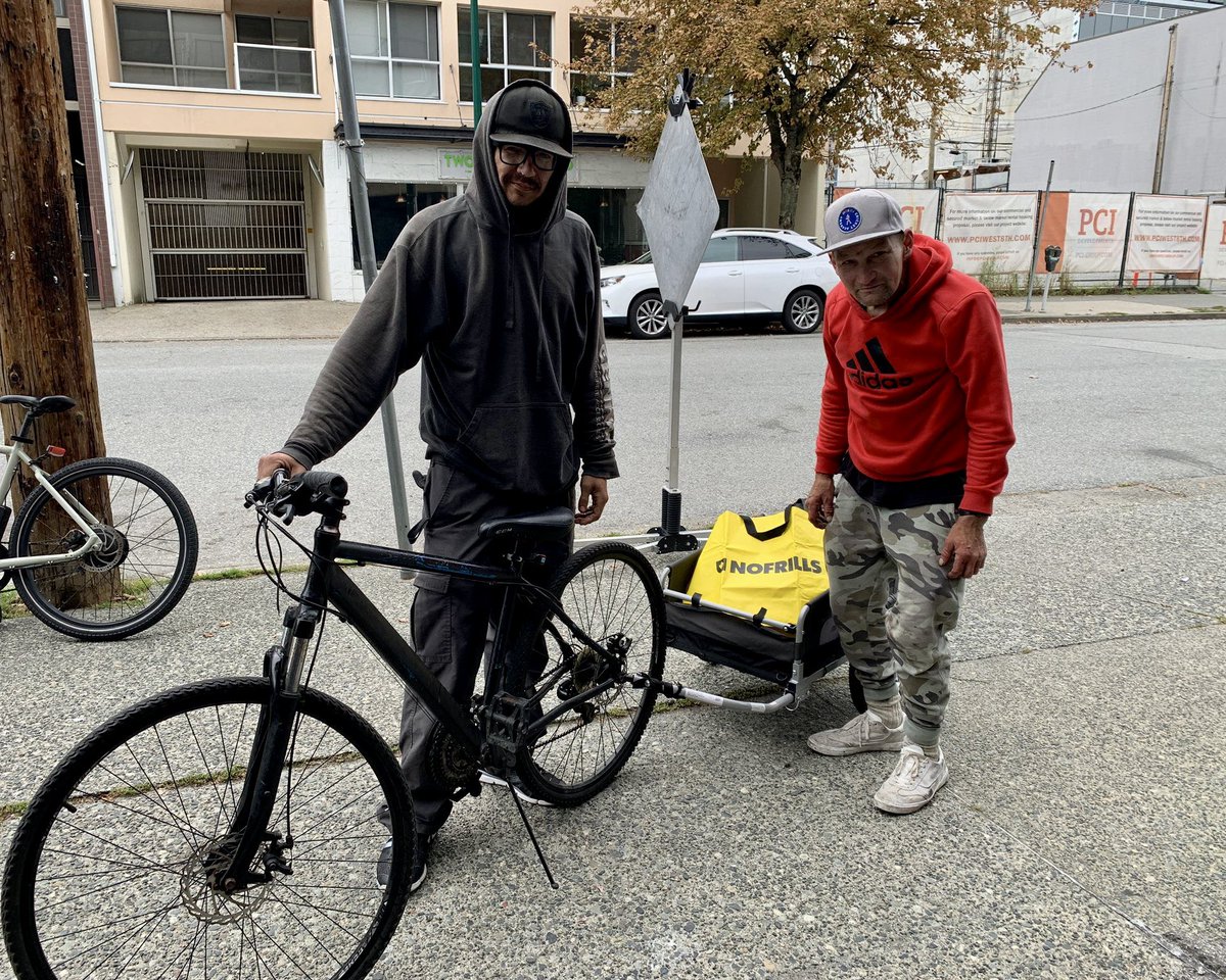 One of our Sunday Breakfast guests was very grateful to receive a bike trailer from the Three Links Foundation💙🚲

#community #homeless #bike #sunday #breakfast
