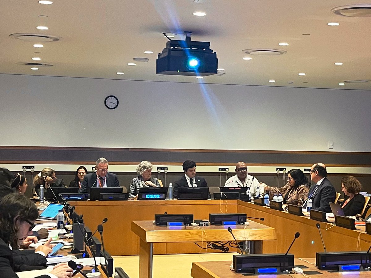 UNDP HIV and Health (@undphivhealth) on Twitter photo “Harm reduction is the epitome of meeting people where they are.” - <a href="/samrivera1111/">Sam Rivera</a> of <a href="/_OnPointNYC/">OnPoint NYC</a>
👏🏼👏🏼 “Harm reduction is the epitome of meeting people where they are.” - <a href="/samrivera1111/">Sam Rivera</a> of <a href="/_OnPointNYC/">OnPoint NYC</a>
👏🏼👏🏼