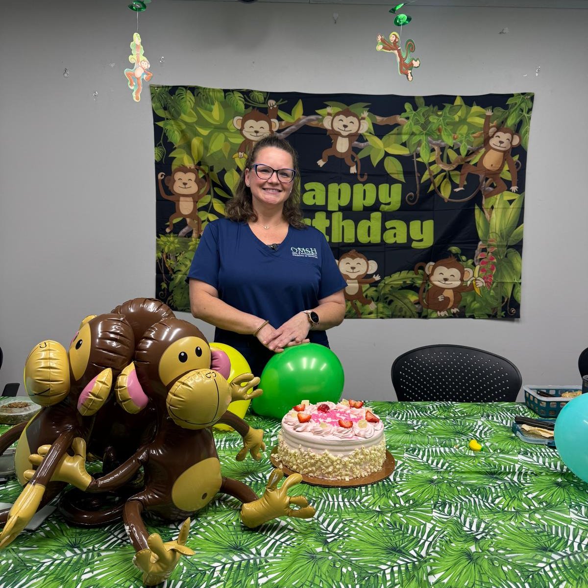 omsh_us's tweet photo. 🎉🎂 Happy Birthday to our amazing Surgical Assistant, Megan! 🎂🎉

Your hard work and positivity brighten our team. Enjoy your special day! 🎂💙 #HappyBirthday #OralSurgeryStars https://t.co/aLlmDjW9JS