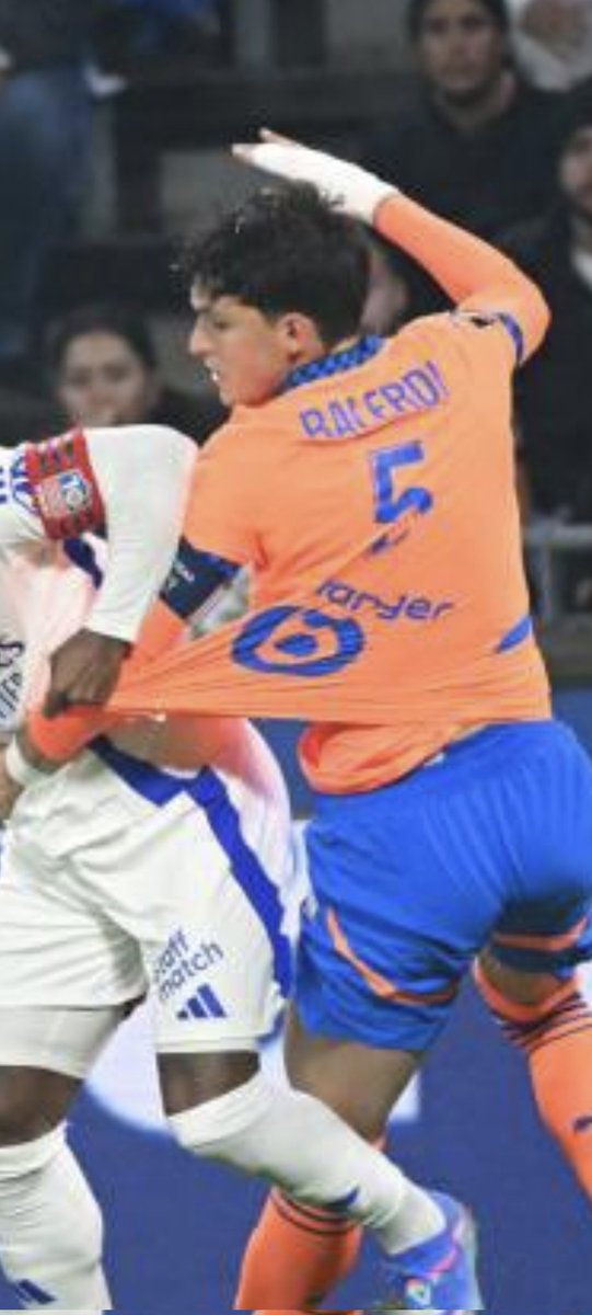 #teamom <a href="/LFPfr/">Ligue de Football Professionnel</a> 
Mr Bastien au cas où c'est assez clair ou pas 
#SoutienBenatia