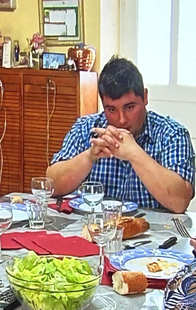 ZapInTheHood's tweet photo. À chaque fois que Flavie parle de vache #ADP2024 #ADP https://t.co/WnT3YQJGR0