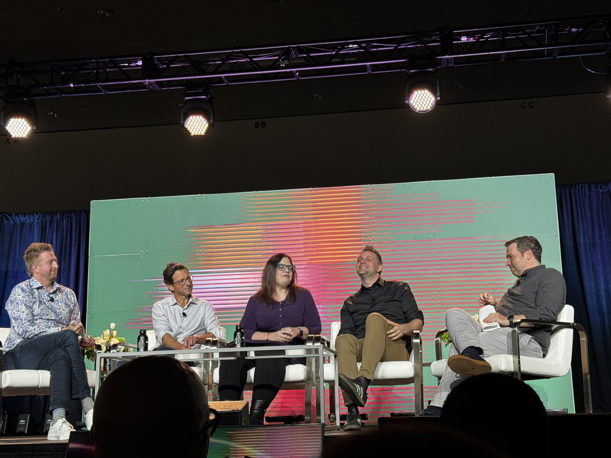 Could not agree more. <a href="/maxschrems/">Max Schrems 🇪🇺</a> : the #ePrivacy Directive is a crazy law. All those #cookie banners are stupid #PSR24 <a href="/the_iapp/">IAPP</a> #DataProtection