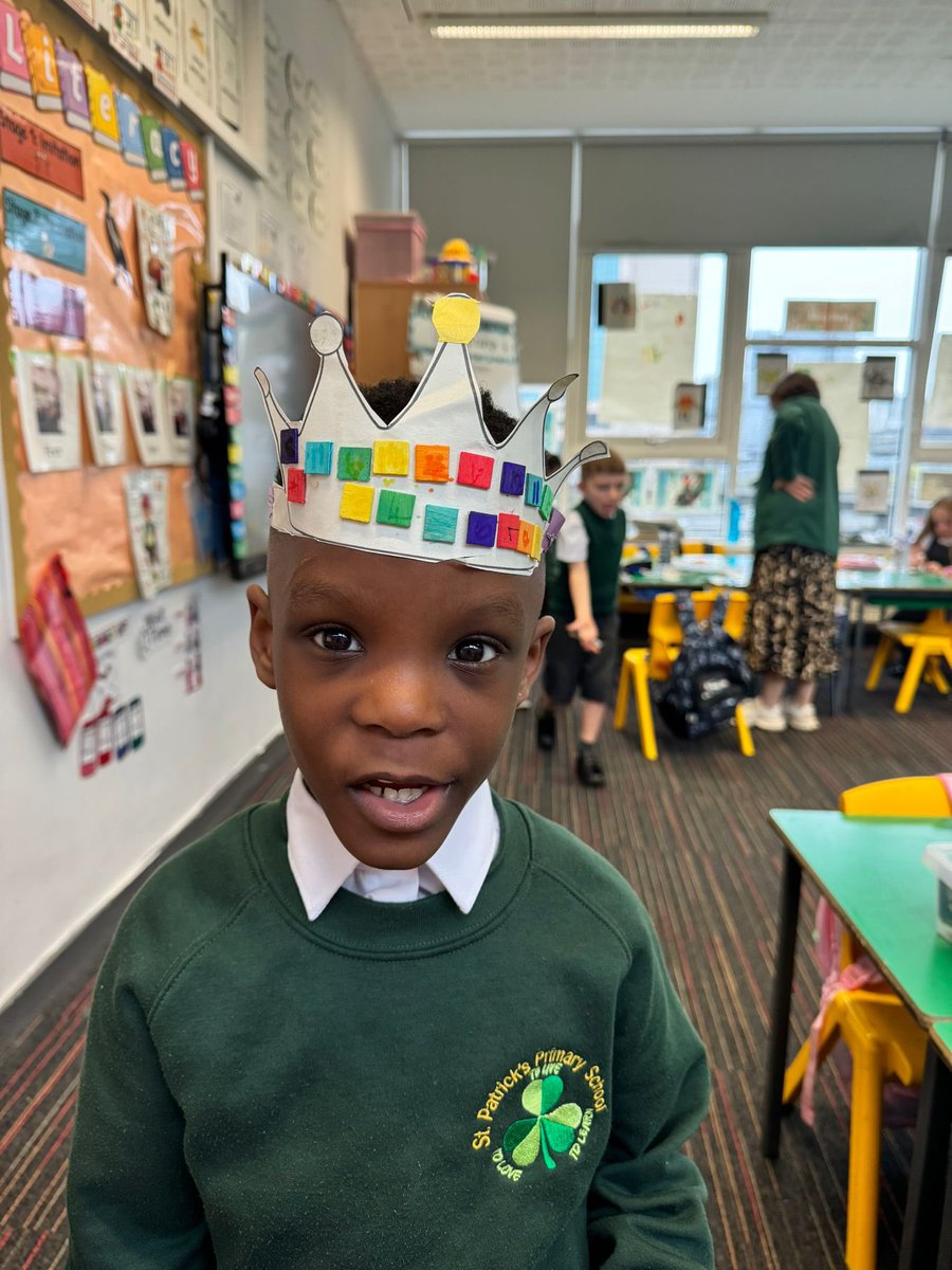 stpatrickspri's tweet photo. ๐ + ๐ง = Maths Hats! ๐ฉ P2/3 put their thinking caps on and got creative for #MathsWeekScotland! Who knew shapes, numbers and a bit of glue could be so stylish? #MathsInStyle #CreativeMaths #STEMFashion https://t.co/wX8SBE4LOA