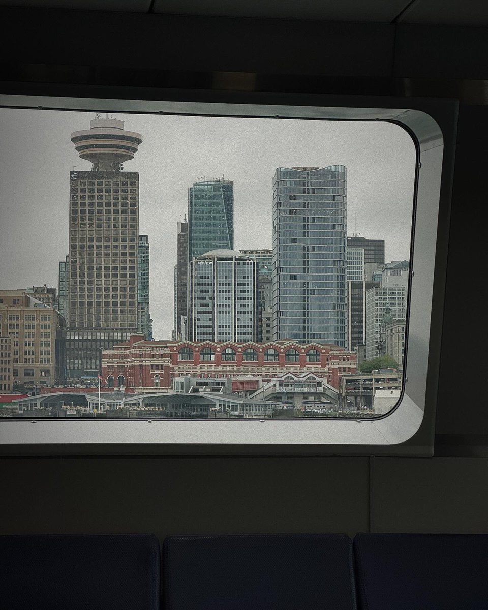 faroukrm's tweet photo. Riding the SeaBus. A bus that goes on the sea. 

#vancouver #canada #seabus #sea #city #skyline #downtown #skyscrapers https://t.co/dcLNh6aokS