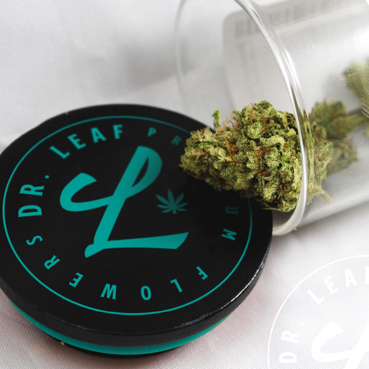 drleafmx's tweet photo. NUEVOS PRODUCTOS 🇺🇸🔝🤩
100% Original y recién llegado de Los Angeles 🚀👌🏻 lo más novedoso y la mejor calidad siempre con @drleafmx 🏆😎

#DrLeafMx #TrueOg #RealNoFake #Cannabis #México #MariguanaLegal #Weedporn #medicalweed #weed #Gdl https://t.co/WhWsPCHvoi