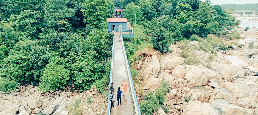 Mrutunjaypadhan's tweet photo. ପ୍ରତିବର୍ଷ ବର୍ଷା ଦିନରେ ନଦୀ ବଢ଼ି ହେଇଥାଏ କିନ୍ତୁ ଏ ବର୍ଷ ଟି ସଂପୂଣ୍ଣ ଅଲଗା I #BHIMAKUNDA #ଭୀମକୁଣ୍ଡ #KEONJHAR #ମୟୂରଭଞ୍ଜ #ପର୍ଯୟଟନସ୍ଥଳୀ #ନଦିବଢ଼ି #RIVER #ବୈତରଣୀ #Baitarani #ODISHA #TWORISTPLACE #BEUTIFULPLCE https://t.co/f1p2Tqxxrp