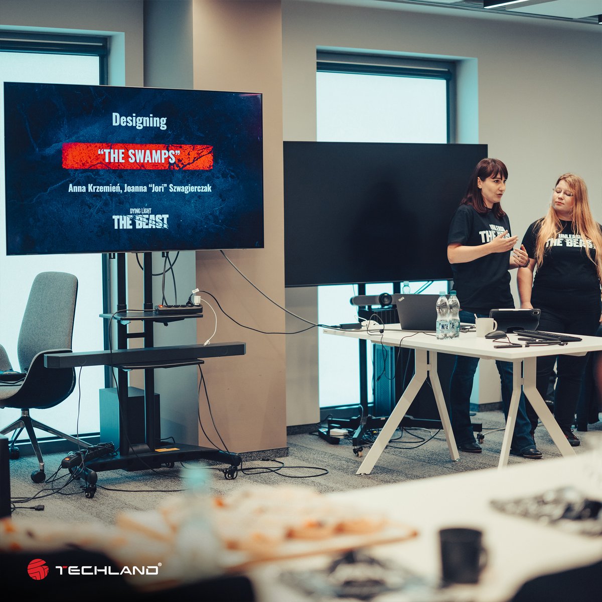 TechlandGames's tweet photo. Earlier this month, we held the ‘Unleash The Beast Community Days’ where some of our community and influencers visited our HQ to see even more of #DyingLightTheBeast. Take a look at some of the behind-the-scenes pics of what we got up to! https://t.co/mg1g0Pe1Rh