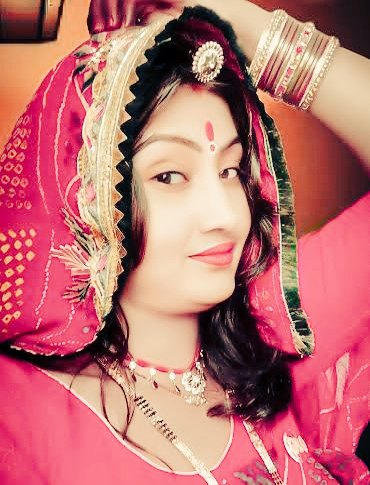 जो उसकी आँखों से बयां होते है.!!
वो लफ्ज़ किताबों में कहा होते है.!!

Hello.......💋
My X friend's